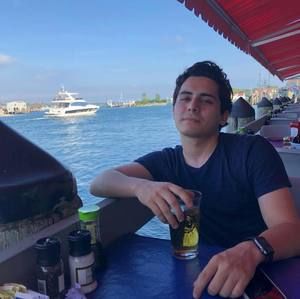 Meet your Posher, Jose